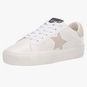 Steve Madden tennis shoes